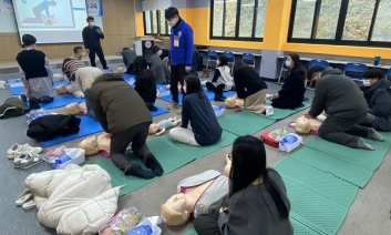 예수대학교 전 교직원 심폐소생술 교육 실시 (2023.01.05.) 섬네일 파일